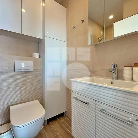 1br Sea Garden Prime With View & Parking 아파트 *